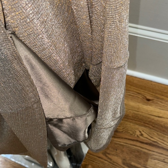 Elegant Silver Evening Gown /. Has a Dry Cleaning cost. - Picture 9 of 9